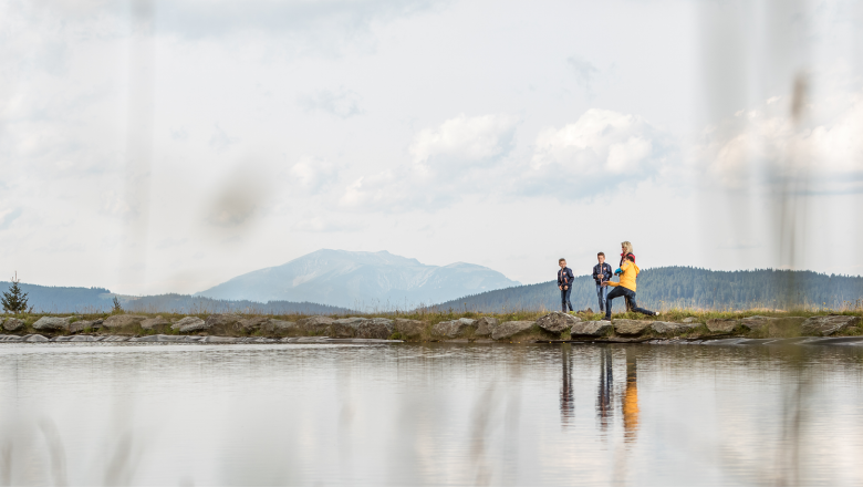 Wandern, © Schischaukel Mönichkirchen-Mariensee, Fotograf Martin Fülöp Wandern, © Schischaukel Mönichkirchen-Mariensee, Fotograf Martin Fülöp