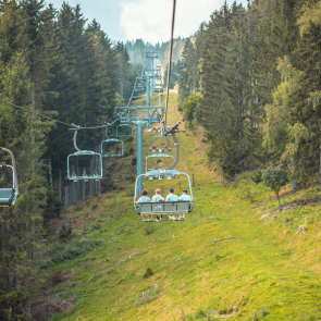 Mit dem Team am Lift