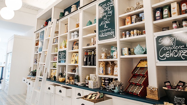 Eis-Greissler farm store inside, &copy; Blochberger Eisproduktion GmbH