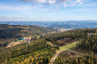 Blick über die Mönichkirchner Schwaig, © Schischaukel Mönichkirchen-Mariensee