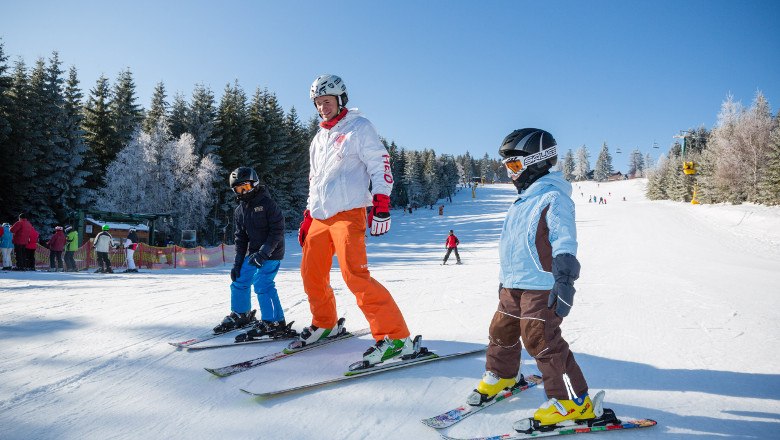 Skiing lesson